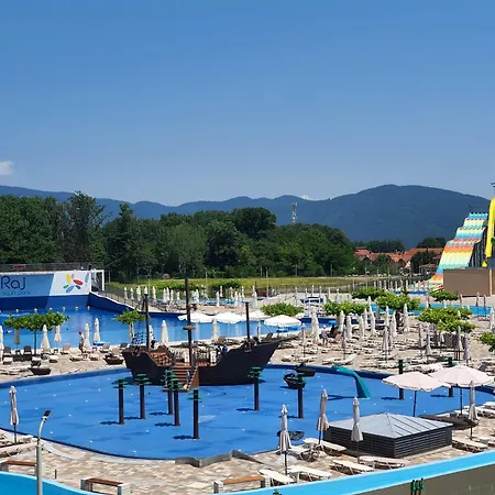 アパート Family Lux Raj *