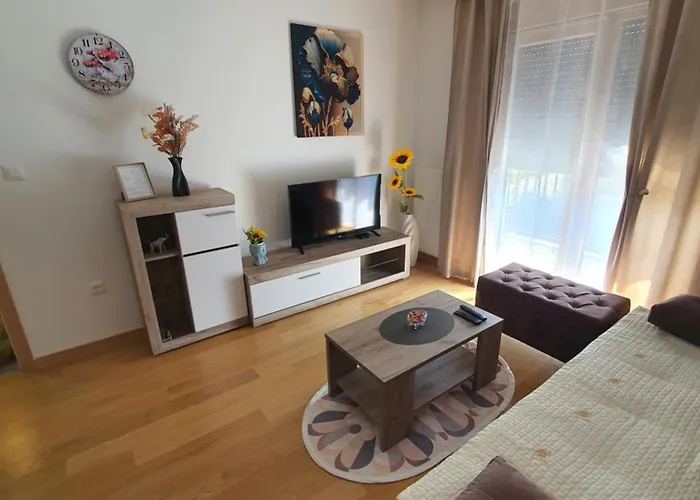 Family Lux Raj Апартаменты *