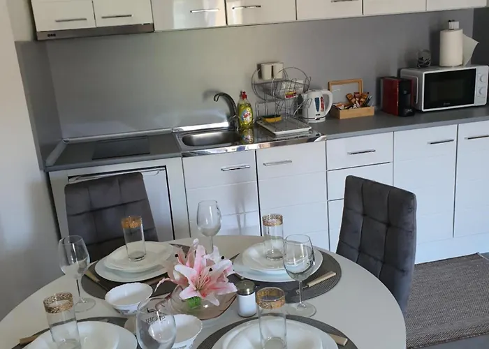 Апартаменты Family Lux Raj *